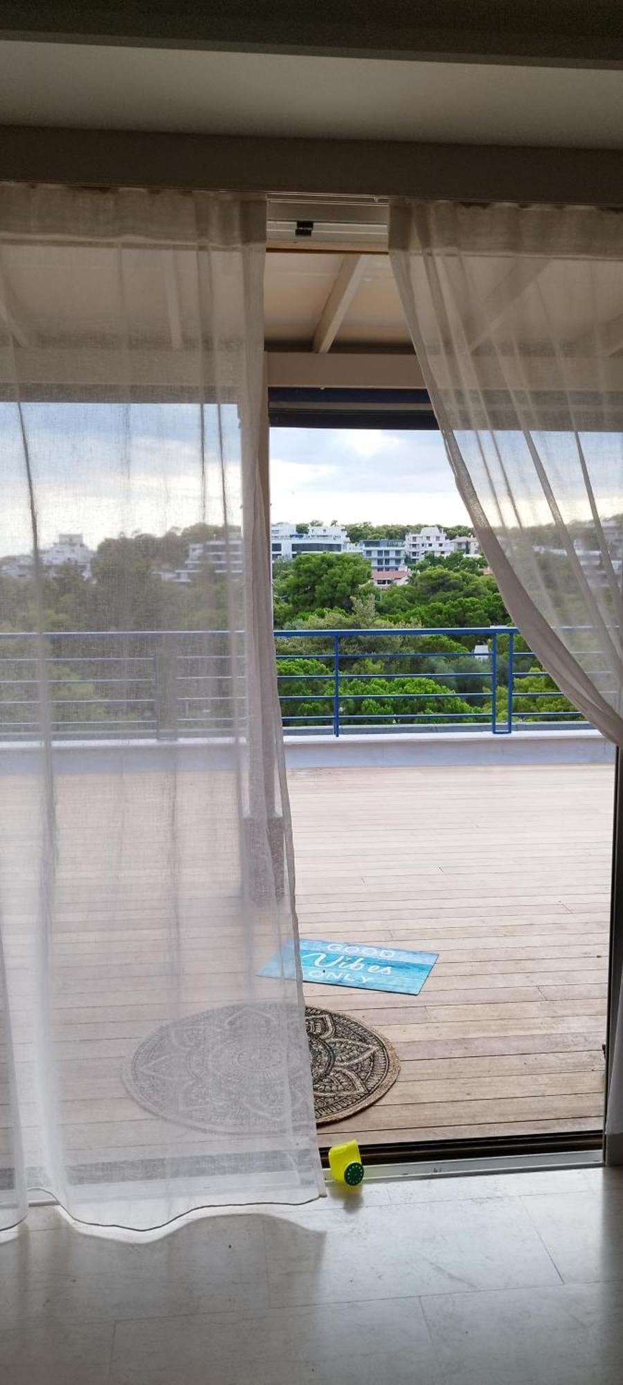 View In The Bay! * Atina
